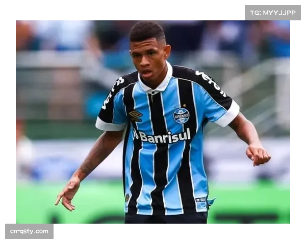 曼联考察格雷米奥17岁天才后卫爱德华多 曼联考察格雷米奥17岁天才后卫爱德华多